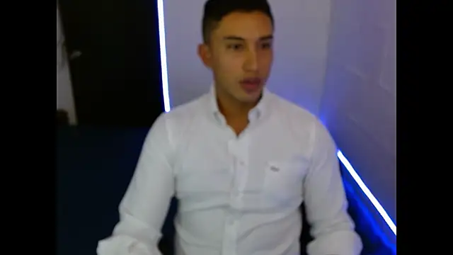 Snapshot of Davixx258 chatting on February 2025 09:05:02 PM Davixx258 online show from February 2025 09:05:02 PM