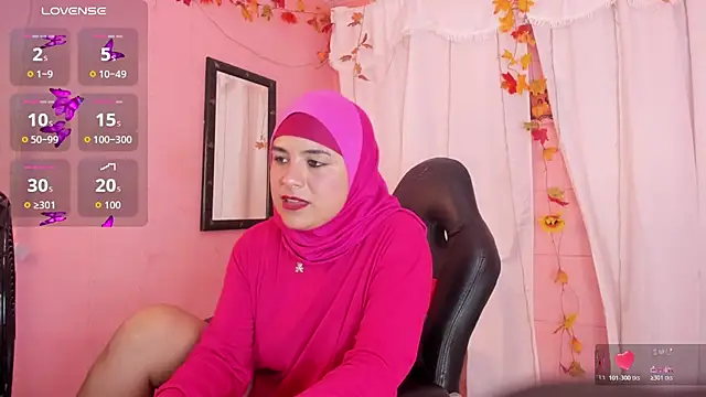 Snapshot of AliaAsad chatting on November 2025 12:38:01 PM AliaAsad online show from November 2025 12:38:01 PM