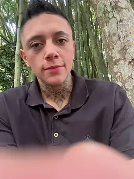 Snapshot of _PhillipBrown chatting on December 2024 01:22:02 PM PhillipBrown online show from December 2024 01:22:02 PM