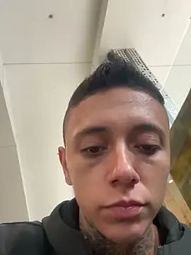 Snapshot of _PhillipBrown chatting on February 2025 01:03:01 PM PhillipBrown online show from February 2025 01:03:01 PM