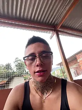 Snapshot of _PhillipBrown chatting on March 2025 03:58:02 PM PhillipBrown online show from March 2025 03:58:02 PM