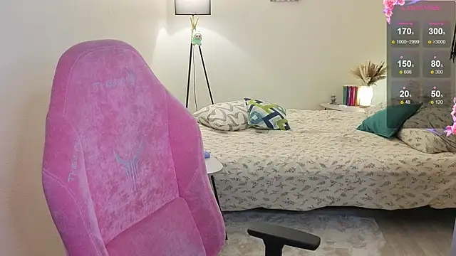 Lill Mary online show from November 2025 07:20:01 AM