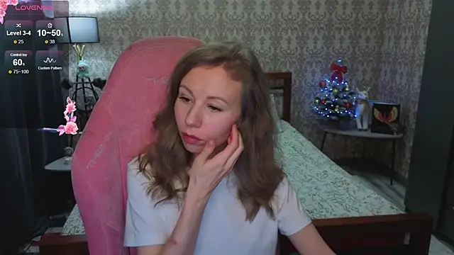 Lill Mary online show from December 2025 02:42:02 AM