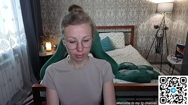 Snapshot of Lill_Mary chatting on June 2026 02:53:01 AM Lill Mary online show from June 2026 02:53:01 AM
