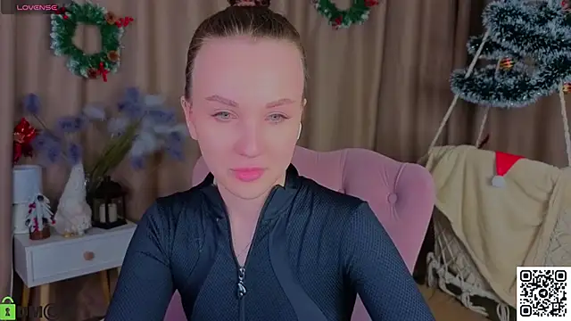 Snapshot of Wendy_mm chatting on December 2025 09:03:01 AM Wendy mm online show from December 2025 09:03:01 AM