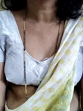 Snapshot of anuradha1432 chatting on November 2025 08:36:02 AM anuradha1432 online show from November 2025 08:36:02 AM