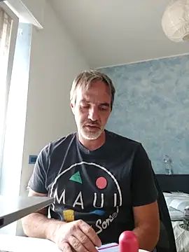 Snapshot of Marcolino183 chatting on May 2026 12:23:01 PM Marcolino183 online show from May 2026 12:23:01 PM