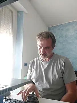 Snapshot of Marcolino183 chatting on May 2026 12:56:01 PM Marcolino183 online show from May 2026 12:56:01 PM