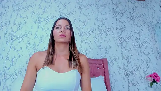 Mia Malkovaa  online show from February 2026 05:09:02 PM