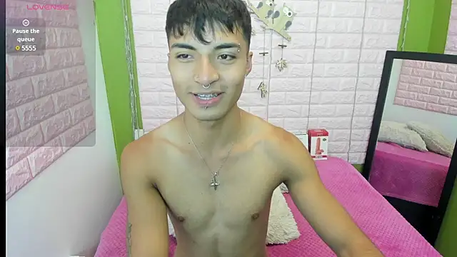 dylan fun18 online show from December 2024 06:28:01 PM