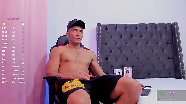 aronvillegas online show from December 2024 02:05:02 PM