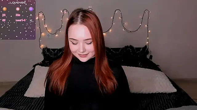 Snapshot of LittleKiitten chatting on December 2024 02:58:02 PM LittleKiitten online show from December 2024 02:58:02 PM