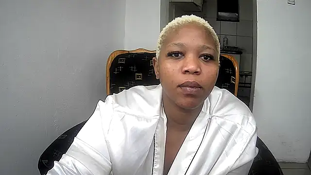 GoldenPussyXOXO online show from April 2026 11:46:01 PM