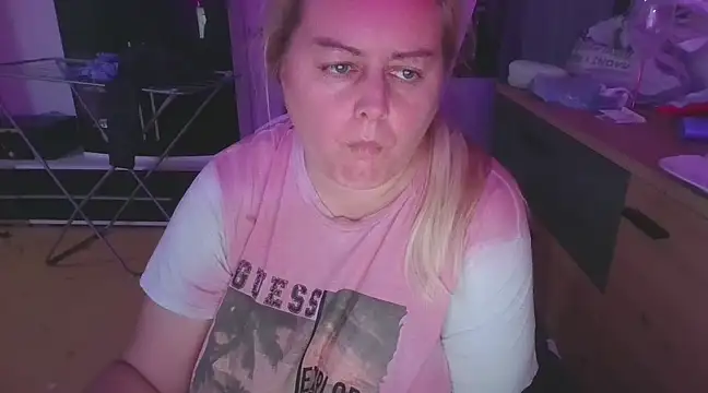 Snapshot of Meliss_Official9 chatting on March 2025 06:11:02 PM Meliss Official9 online show from March 2025 06:11:02 PM