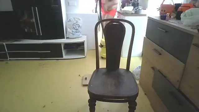 Snapshot of Meliss_Official9 chatting on November 2025 11:43:01 AM Meliss Official9 online show from November 2025 11:43:01 AM