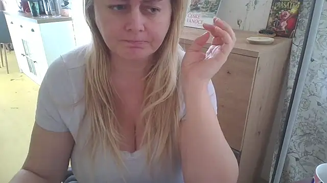 Snapshot of Meliss_Official9 chatting on November 2025 09:31:01 AM Meliss Official9 online show from November 2025 09:31:01 AM