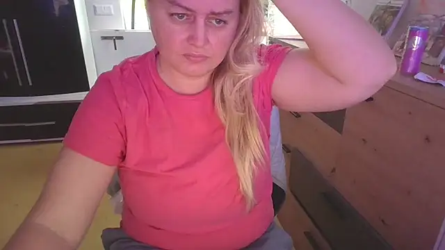 Snapshot of Meliss_Official9 chatting on November 2025 10:58:01 AM Meliss Official9 online show from November 2025 10:58:01 AM