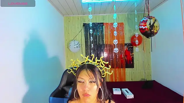 Snapshot of Catalehia_Milk chatting on October 2025 09:48:02 PM Catalehia Milk online show from October 2025 09:48:02 PM