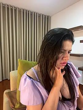 Alice Biel online show from January 2025 04:13:01 AM