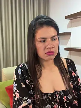 Alice Biel online show from March 2025 01:01:01 AM