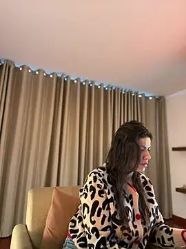 Snapshot of Alice_Biel chatting on June 2026 03:13:01 PM Alice Biel online show from June 2026 03:13:01 PM