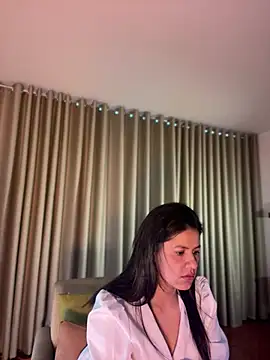 Snapshot of Alice_Biel chatting on July 2026 10:09:02 PM Alice Biel online show from July 2026 10:09:02 PM