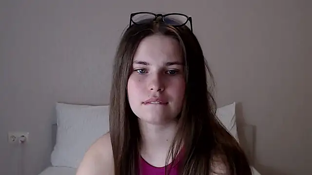 AlenaDast online show from January 2025 07:15:01 PM