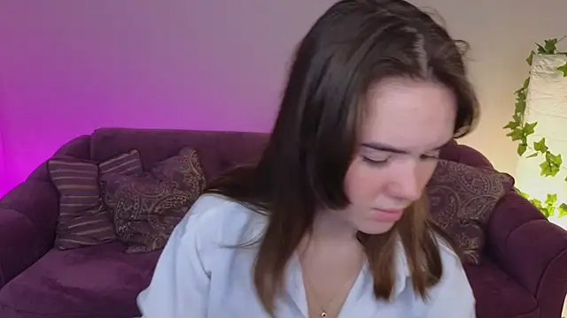 Snapshot of LindaRobertz chatting on January 2025 06:20:02 AM LindaRobertz online show from January 2025 06:20:02 AM