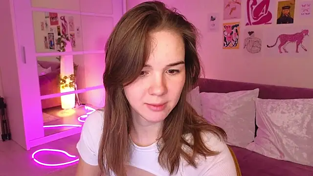 Snapshot of LindaRobertz chatting on February 2025 10:20:02 PM LindaRobertz online show from February 2025 10:20:02 PM