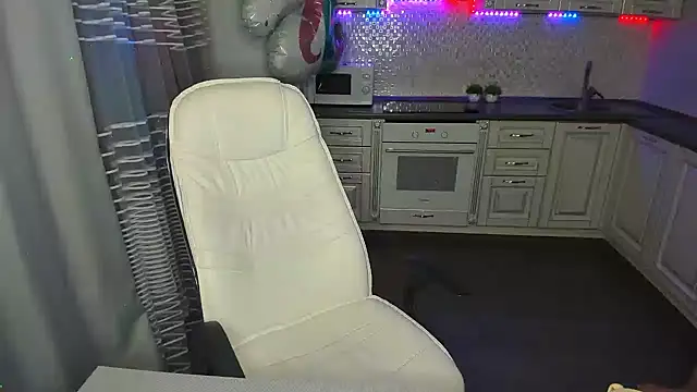 Snapshot of MelodyOfLovee chatting on February 2025 03:34:02 AM MelodyOfLovee online show from February 2025 03:34:02 AM