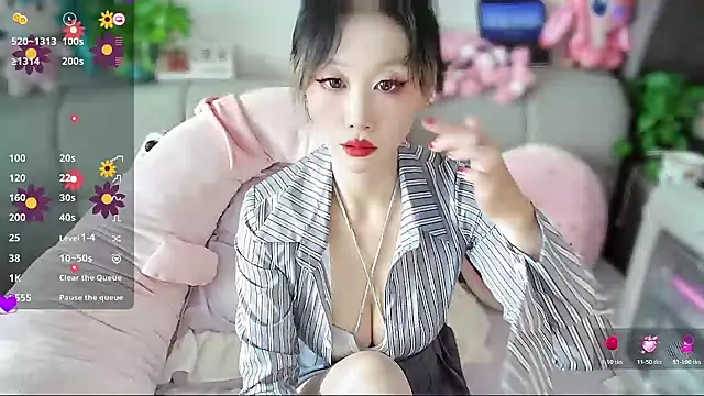 Xiaoyu-G online show from November 2025 01:52:02 AM