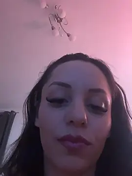 Chiara0102 online show from May 2026 08:03:01 PM