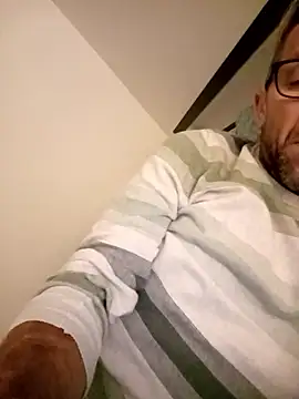 jonyfree1978 online show from September 2025 09:37:01 PM