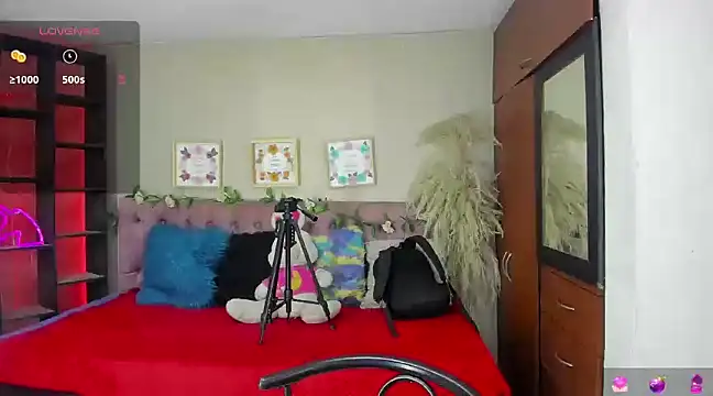 Lia Keen online show from March 2025 08:12:01 PM