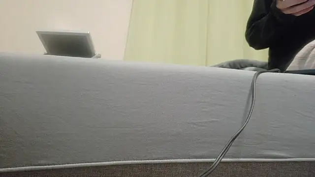 Snapshot of UKI06 chatting on November 2025 02:17:01 PM UKI06 online show from November 2025 02:17:01 PM