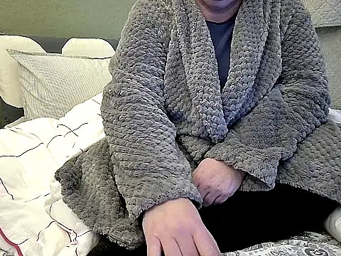 Snapshot of MarthaBriest chatting on November 2025 11:03:01 AM MarthaBriest online show from November 2025 11:03:01 AM