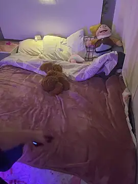 m0ondolly online show from April 2026 06:42:02 AM