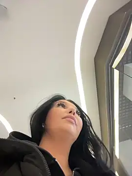 Tisha Busty online show from March 2026 02:01:01 PM