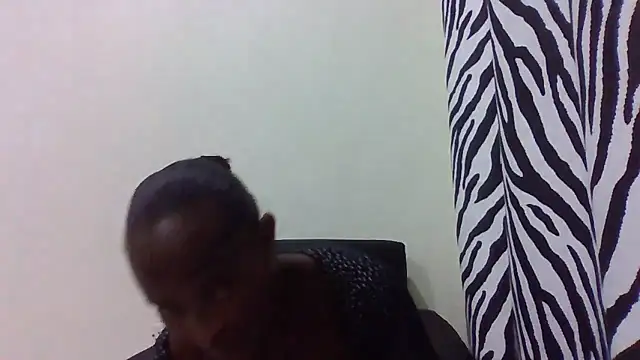 Snapshot of sweets_80 chatting on June 2026 06:20:02 PM sweets 80 online show from June 2026 06:20:02 PM