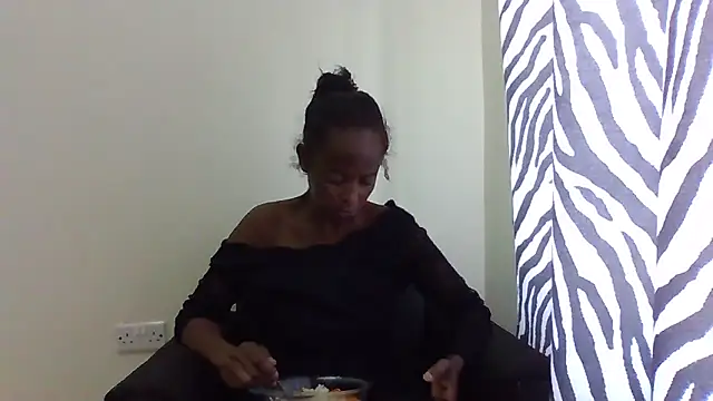 Snapshot of sweets_80 chatting on June 2026 07:58:02 AM sweets 80 online show from June 2026 07:58:02 AM