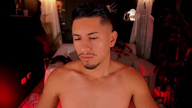 Aaronfox x online show from October 2025 12:01:02 PM