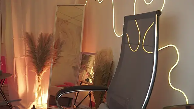 EllieCutes online show from October 2025 11:55:02 AM