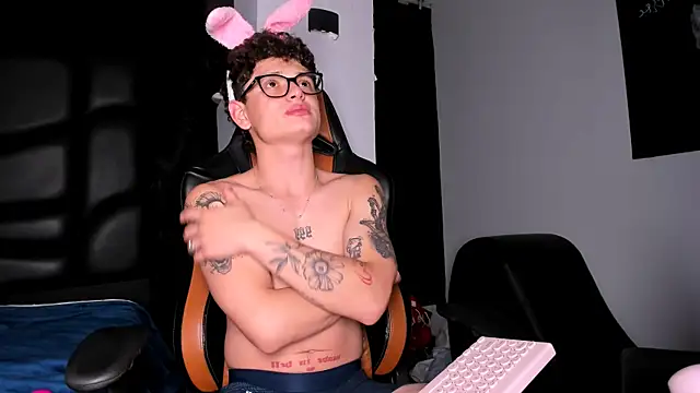 LexieandNate online show from February 2025 07:34:02 AM