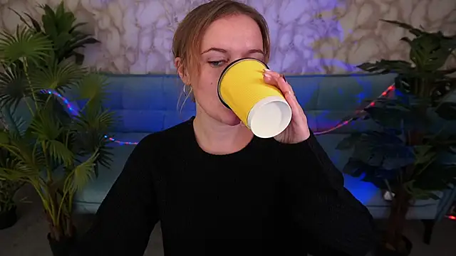 Snapshot of MaribelRiverr_ chatting on October 2025 05:39:02 AM MaribelRiverr online show from October 2025 05:39:02 AM