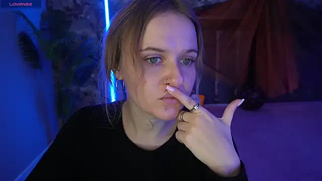 Snapshot of MaribelRiverr_ chatting on October 2025 06:28:02 AM MaribelRiverr online show from October 2025 06:28:02 AM