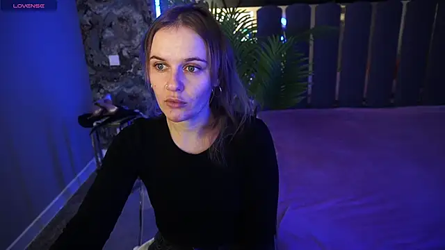 Snapshot of MaribelRiverr_ chatting on November 2025 06:36:01 AM MaribelRiverr online show from November 2025 06:36:01 AM