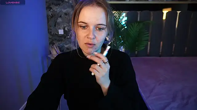 Snapshot of MaribelRiverr_ chatting on November 2025 06:34:01 AM MaribelRiverr online show from November 2025 06:34:01 AM