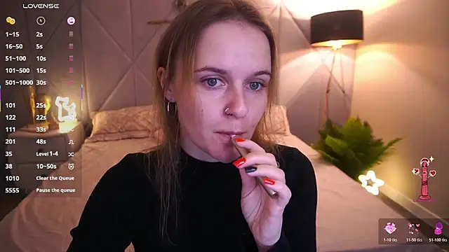 Snapshot of MaribelRiverr_ chatting on November 2025 06:56:01 AM MaribelRiverr online show from November 2025 06:56:01 AM