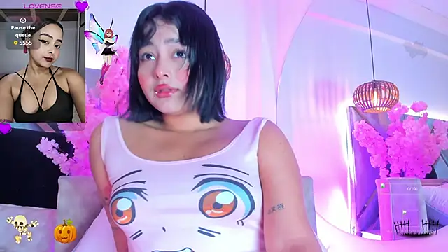 Snapshot of KimVelezz chatting on October 2025 07:14:02 PM KimVelezz online show from October 2025 07:14:02 PM