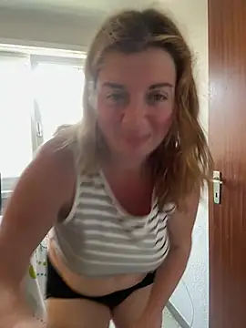 Snapshot of Lombada chatting on June 2026 08:39:01 AM Lombada online show from June 2026 08:39:01 AM